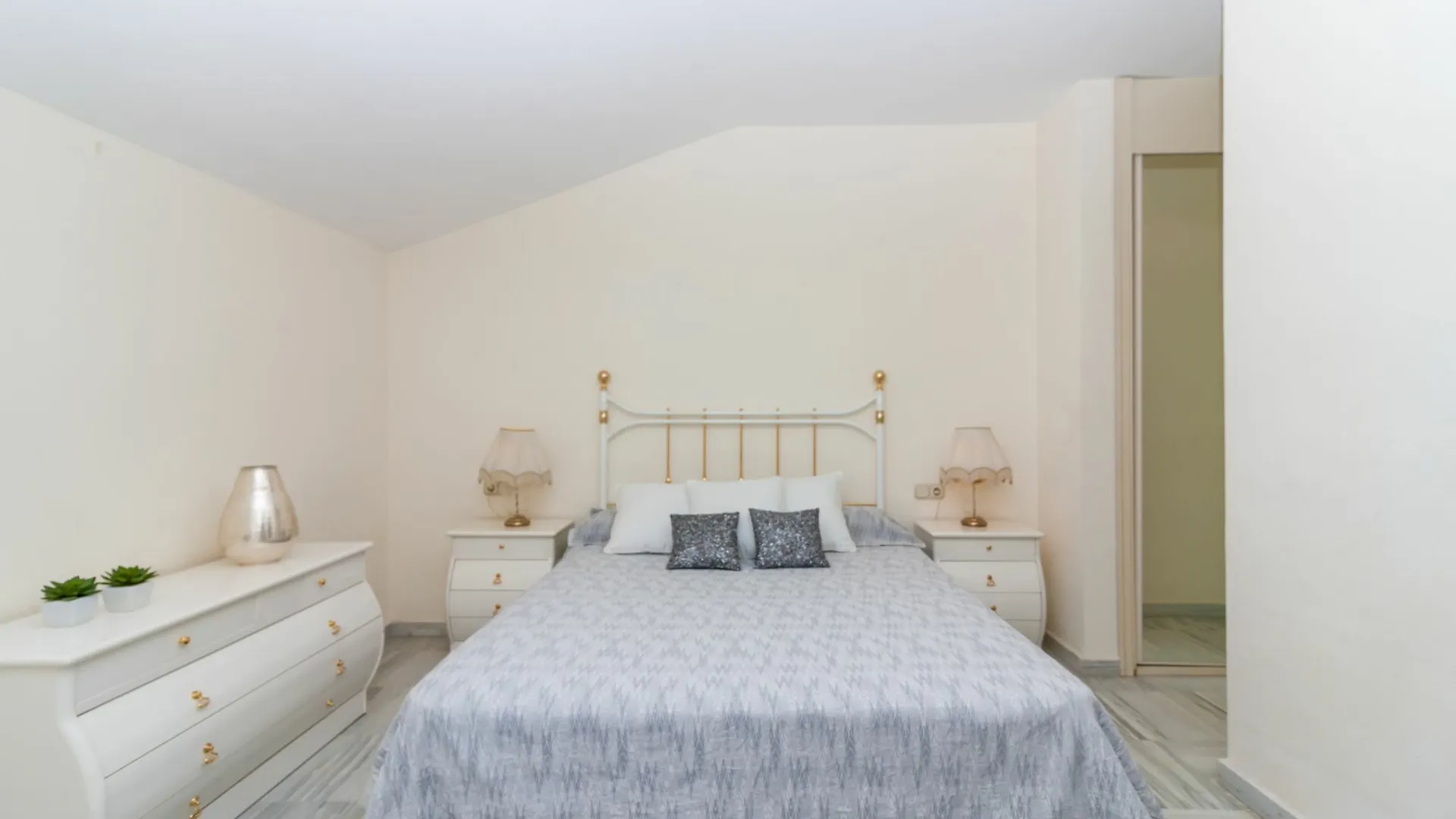 Apartment Duplex Azalea Golden Mile Marbella Canovas